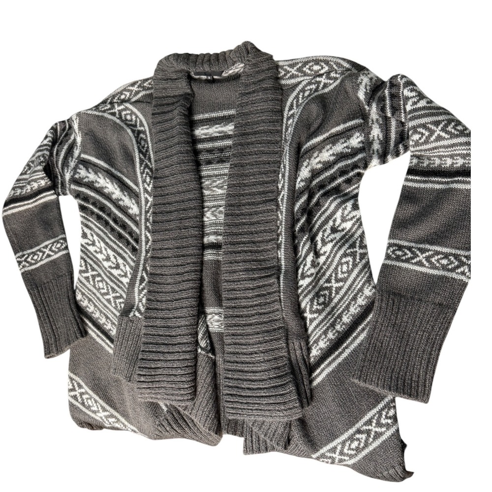 Romeo Juliet Couture Cardigan M Gray Fair Isle Geometric Waterfall Boho Sweater - Picture 3 of 7